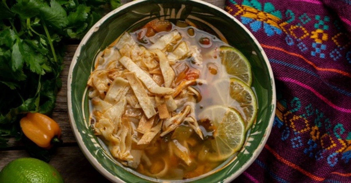 Sopa de Lima: Mayan Lime Soup Récipe
